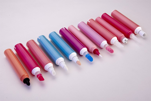 lip gloss with tip