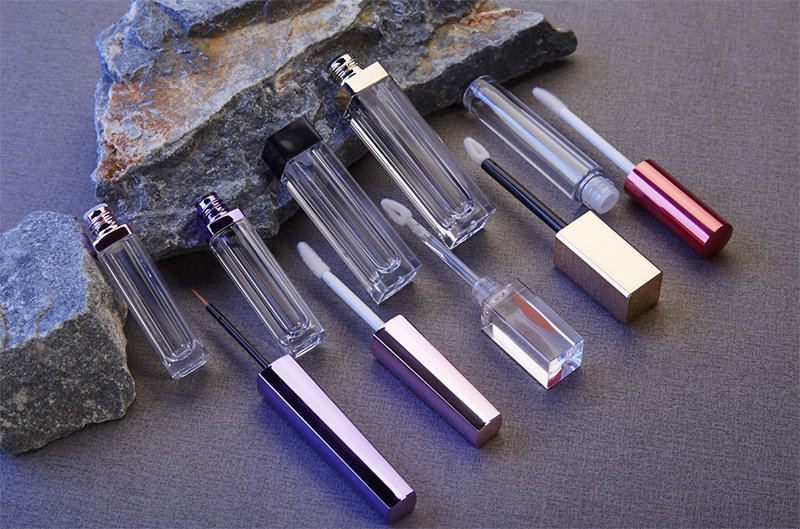 twist up lip gloss tube